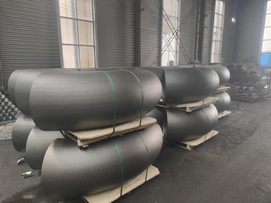 Kolanko do spawania doczołowego 426 mm Gost En10253-2 Astm Standardowy piaskowany czarny obraz