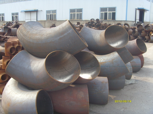 ASTM WPB Półcalowe kolano ASTM A234 WPB 36-calowa woda z olejem gazowym